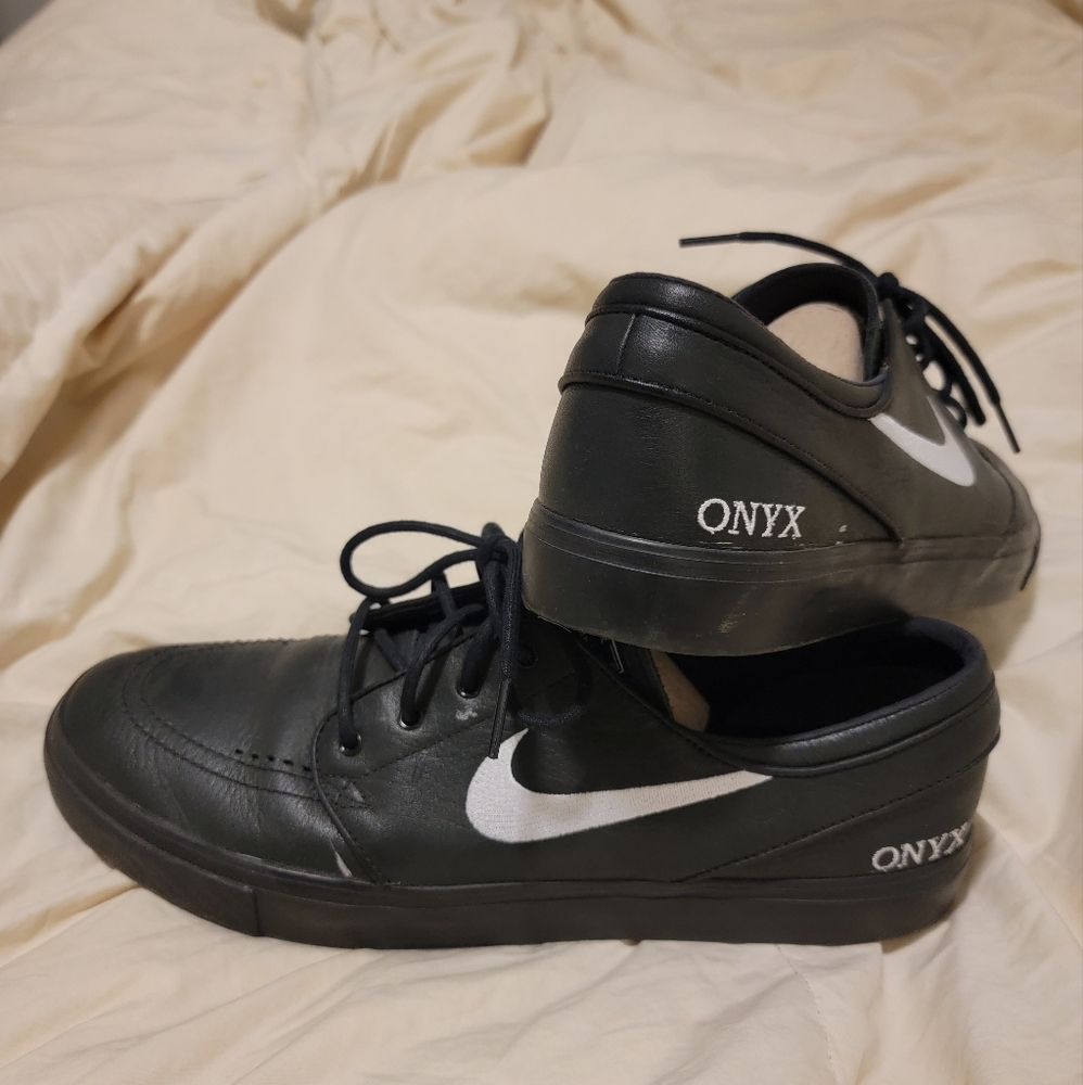 Custom Nike Stefan Janoski shoes, 11.5", Black